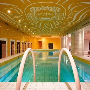 4* Hotel Mama Shelter