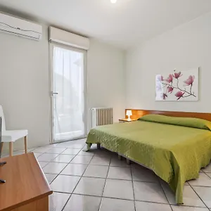 ** Apartahotel Village Italia